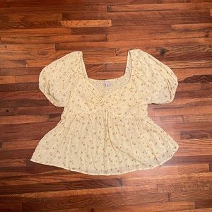 Beautiful yellow floral top from AE